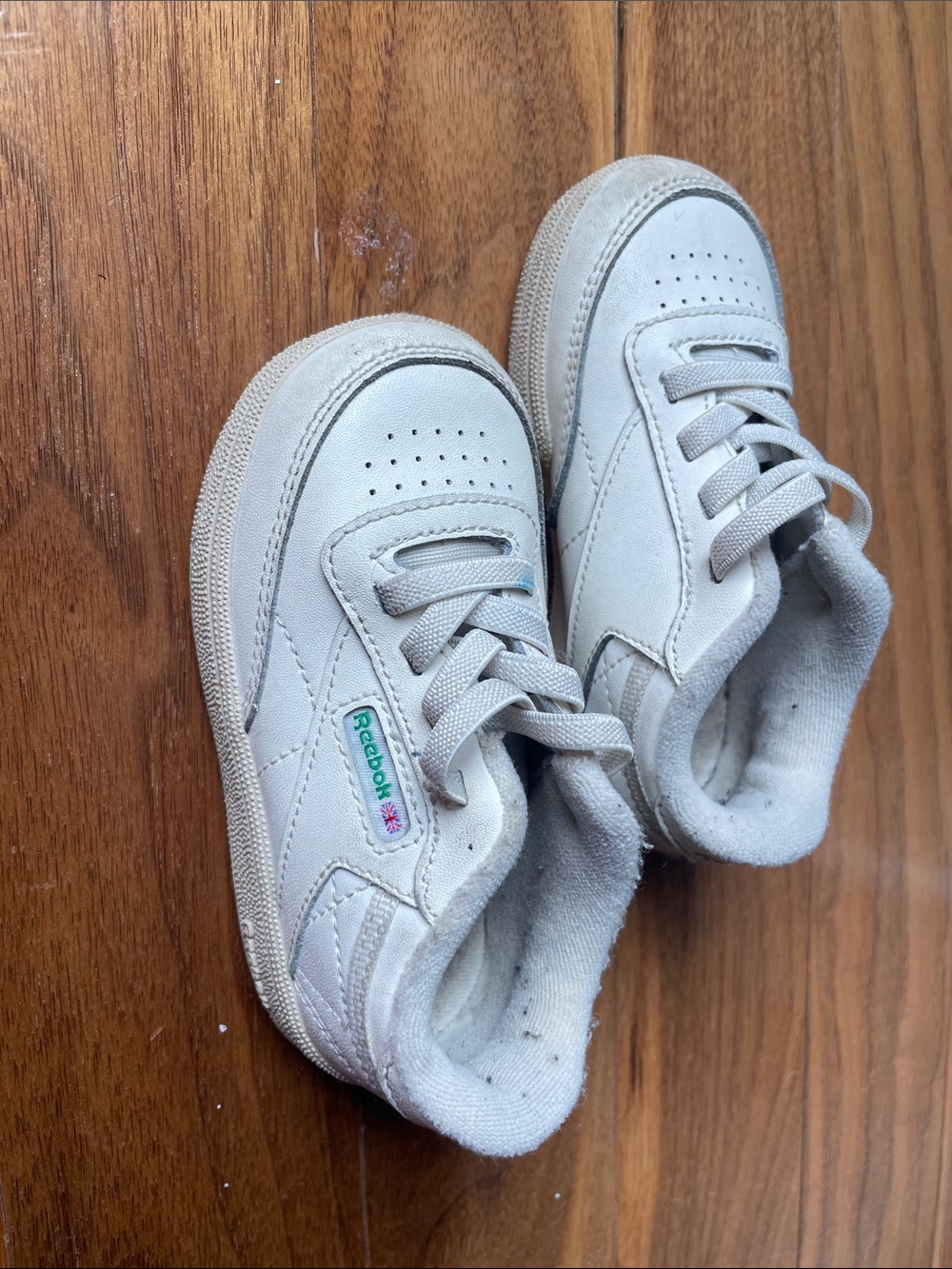 Reebok Kids' Low-Top Sneakers in Light Gray with Teal Logo Accent